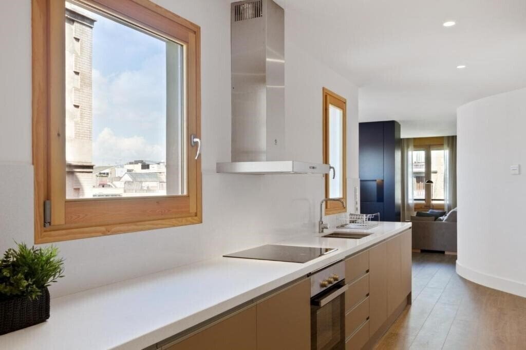 Готель Fisa Rentals Gran Via Apartments 3*