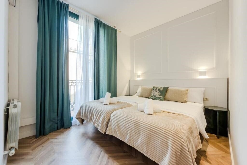 Фото Four Petals Boutique Apartments 3*