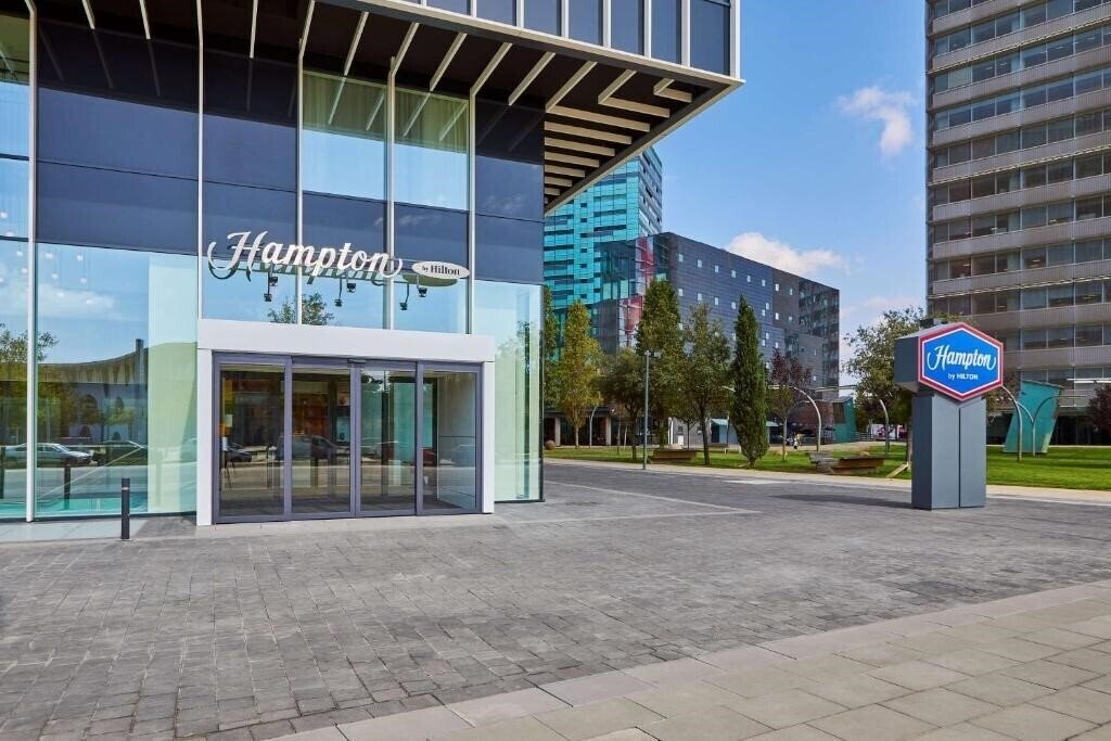 Готель Hampton by Hilton Barcelona Fira Gran Via 3*