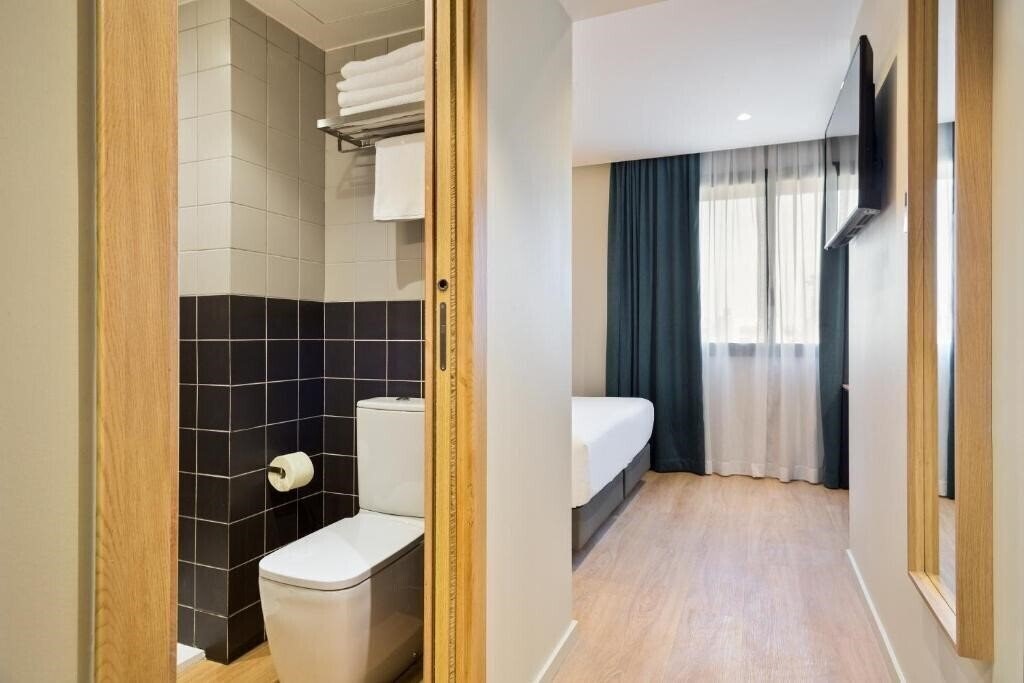 Фотографія Hotel Brick Barcelona 1*