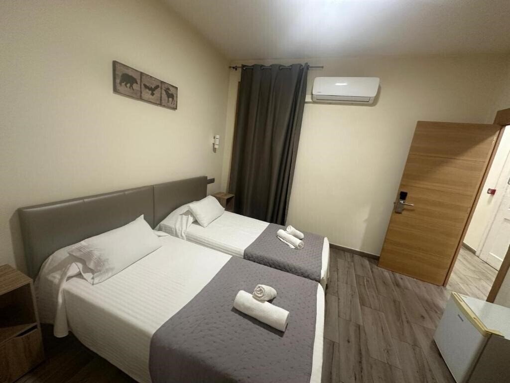 Картинка Hostal Balmes Centro 2*