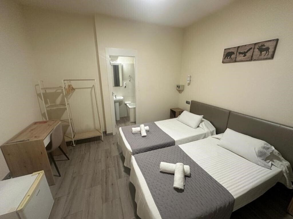 Зображення Hostal Balmes Centro 2*