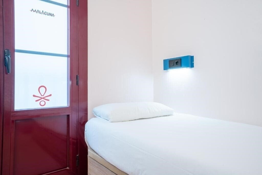 Изображение Ideal Youth Hostel 2*