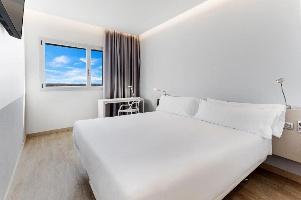 Фото B&B Hotel Barcelona Viladecans 3*