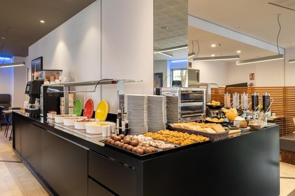 Фотография Naitly Poblenou 4*