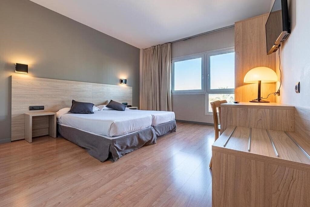 Фото Air Penedes 4*