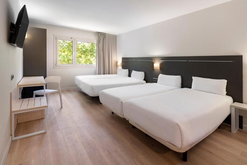 Фото B&B Hotel Barcelona Rubi 3*