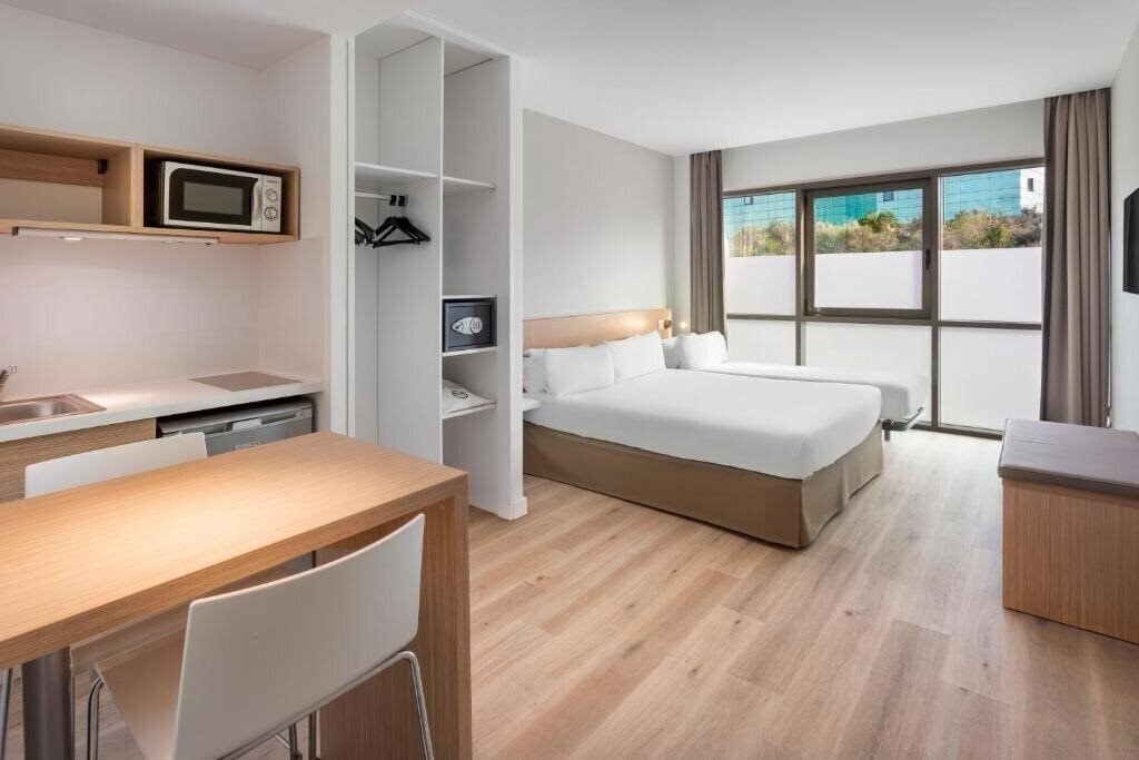 Фото B&B Hotel Barcelona Sant Cugat 3*