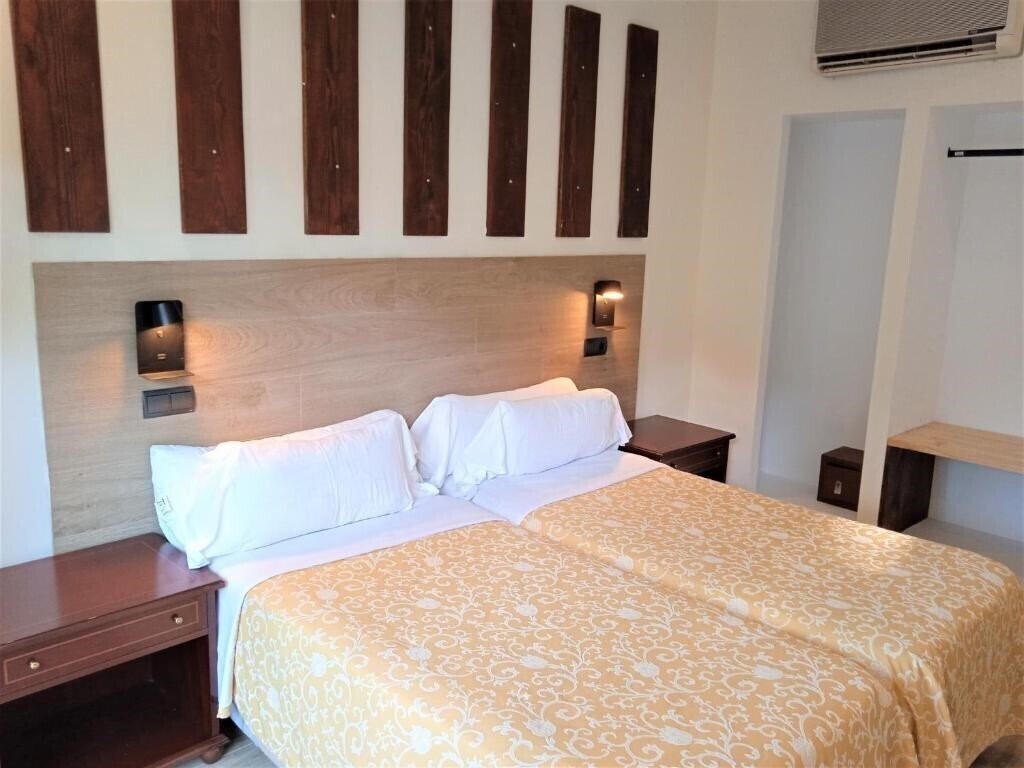 Отель Hotel 153 3*