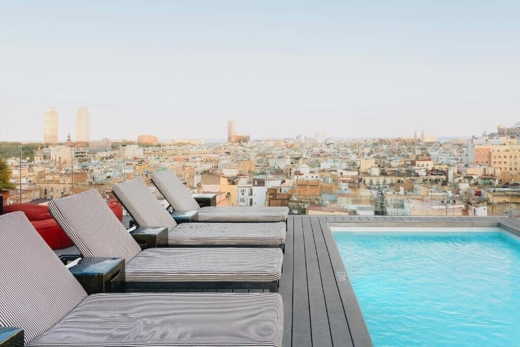 Готель Yurbban Trafalgar Hotel 3*