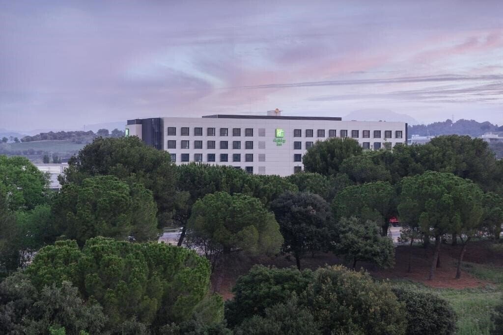 Готель Holiday Inn Barcelona Sant Cugat by IHG 4*