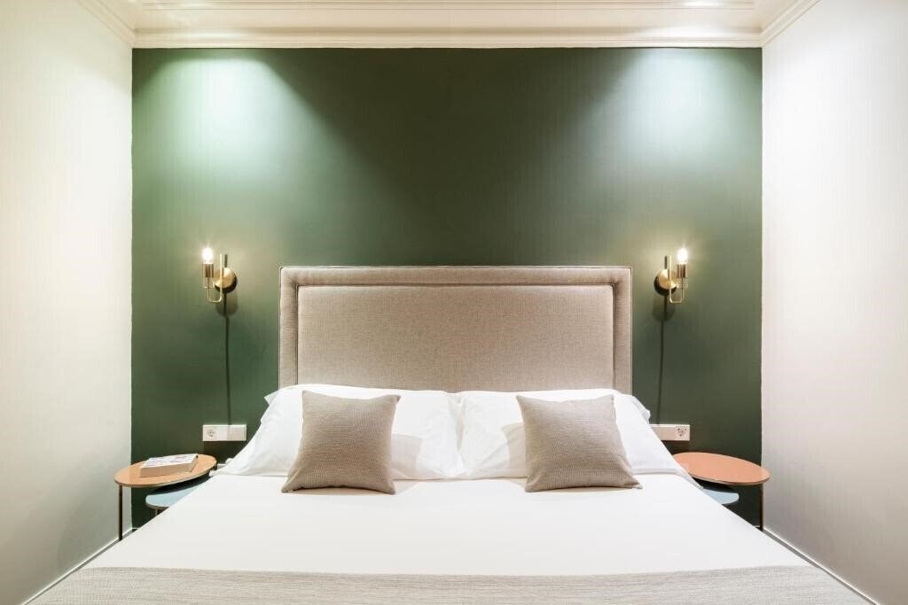 Готель H Regas 2*