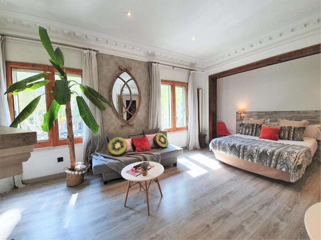 Отель Dreamkeys Apartments & Suites 3*
