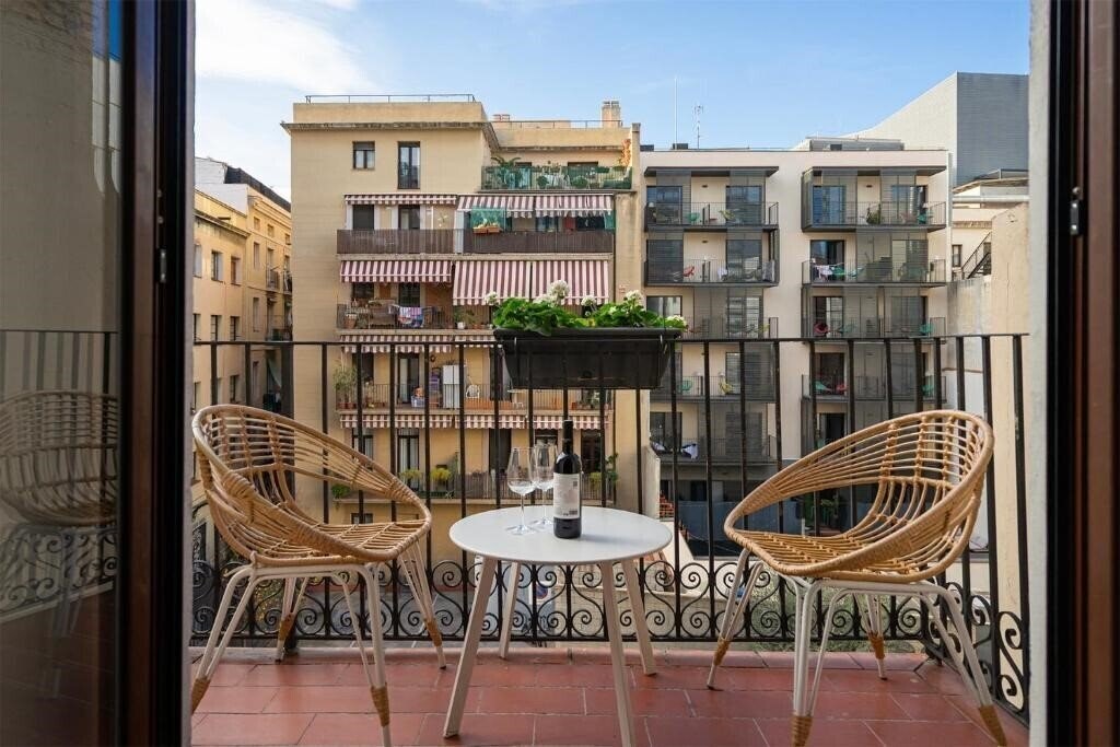 Фото Happy Apartments Barcelona 3*