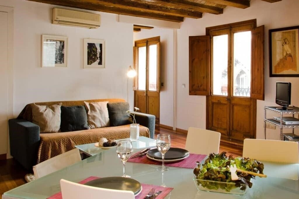 Готель Ripoll Apartments 3*