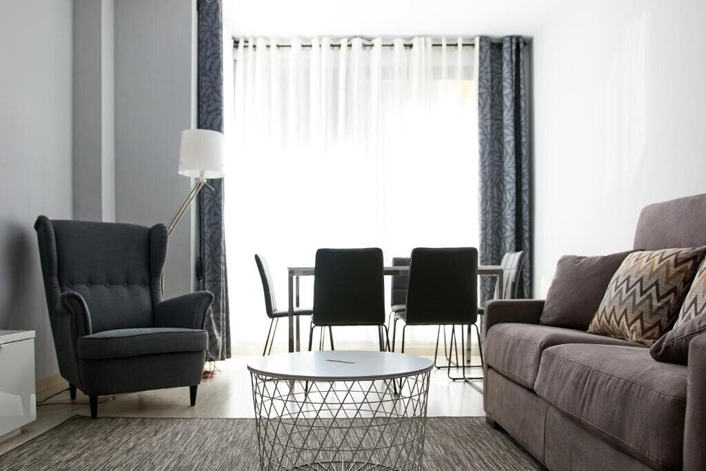 Отель Alcam Lesseps 3*