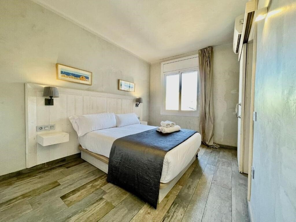 Картинка BarcelonaForRent Market Suites 3*