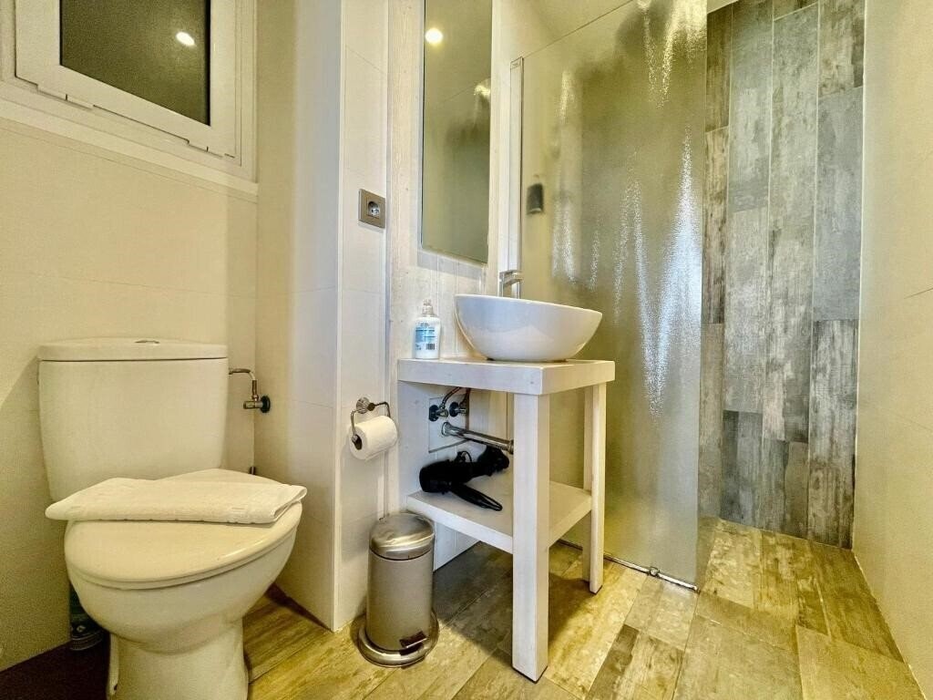 Фотография BarcelonaForRent Market Suites 3*