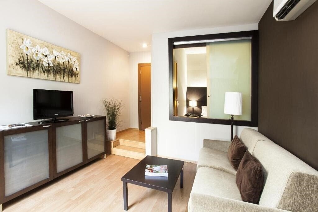 Готель Senator Barcelona Apartments 3*