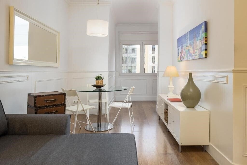 Изображение Enjoybcn Coliseum Apartments 4*