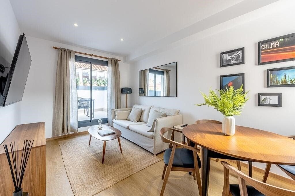 Готель The White Flats Les Corts 4*