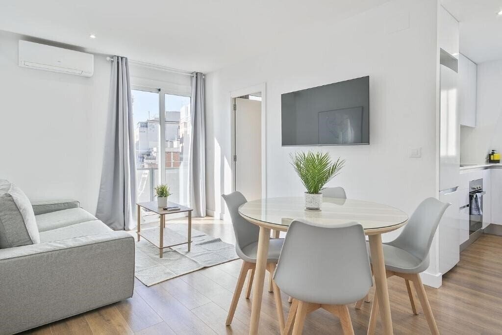 Готель The White Flats Les Corts 4*