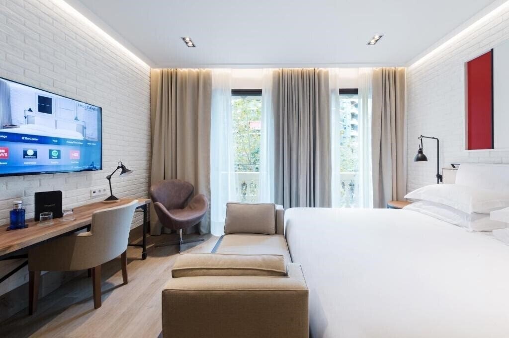 Фотография The Corner Hotel 4*