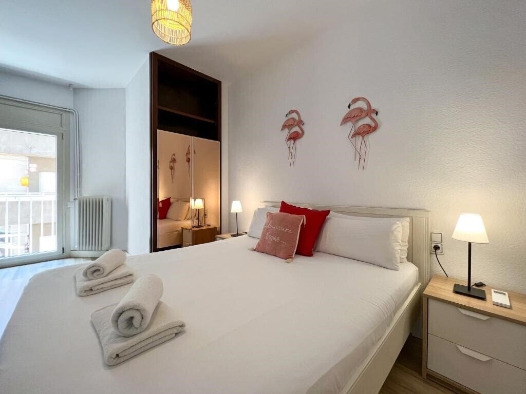 Фото Stay U-Nique Apartment Sardenya II 4*