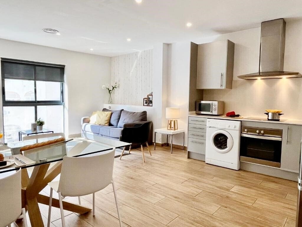 Картинка Feelathome Mozart Apartments 4*