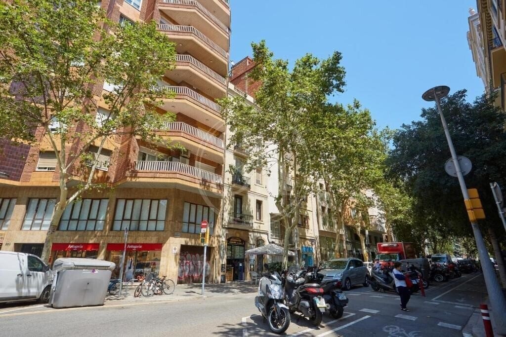 Фото Acogedor Apartamento en el Eixample 4*