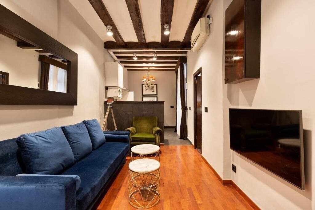 Готель Stay U-Nique Apartments Obradors 4*