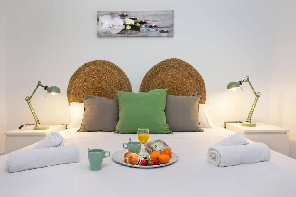 Фото Stay U-Nique Apartment Provenca 4*