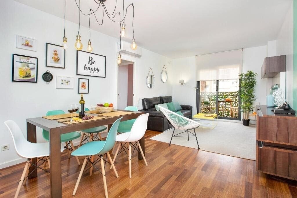 Отель Stay U-Nique Apartments Ricart 4*
