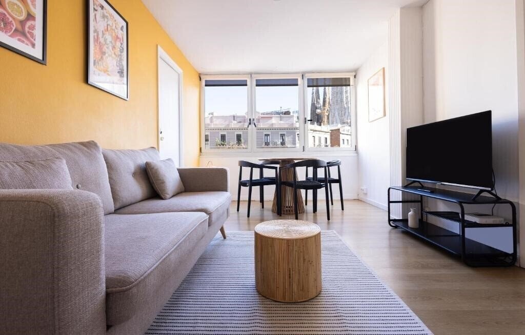 Отель Stay U-Nique Apartment Rossello II 4*