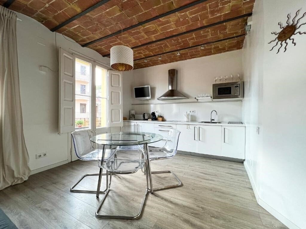 Отель Stay U-Nique Apartments Fontrodona 3*