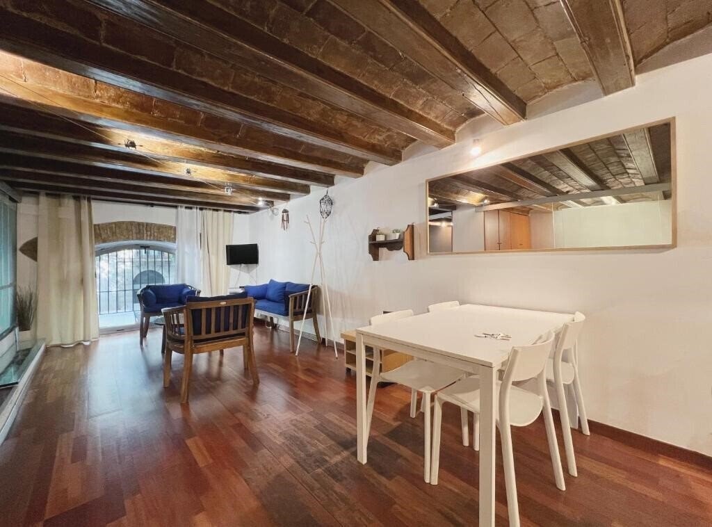 Зображення Stay U-Nique Apartments Placa Universitat 4*