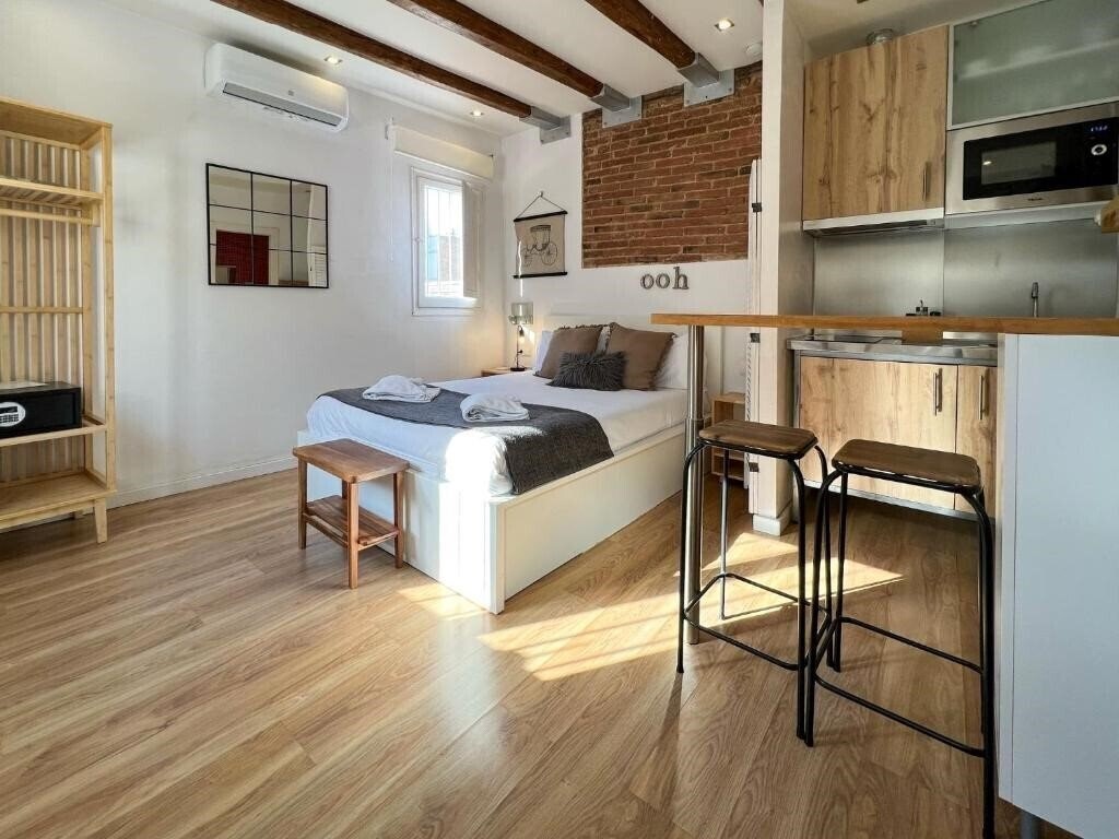 Готель Stay U-Nique Apartments Torrent 3*