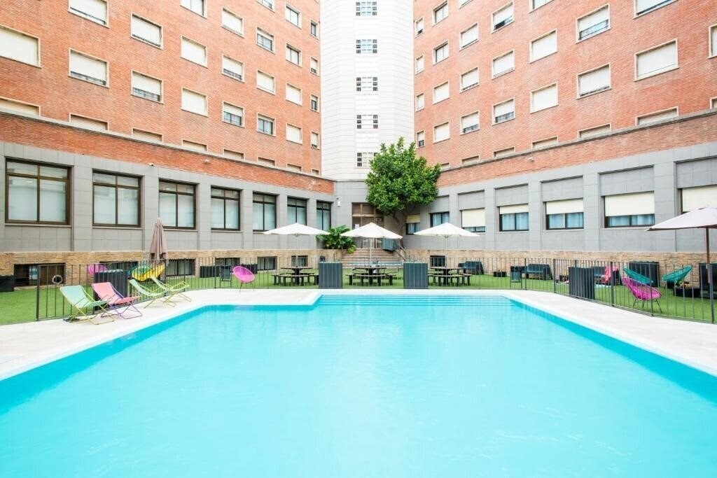 Отель Residencia Universitaria Barcelona Diagonal 2*