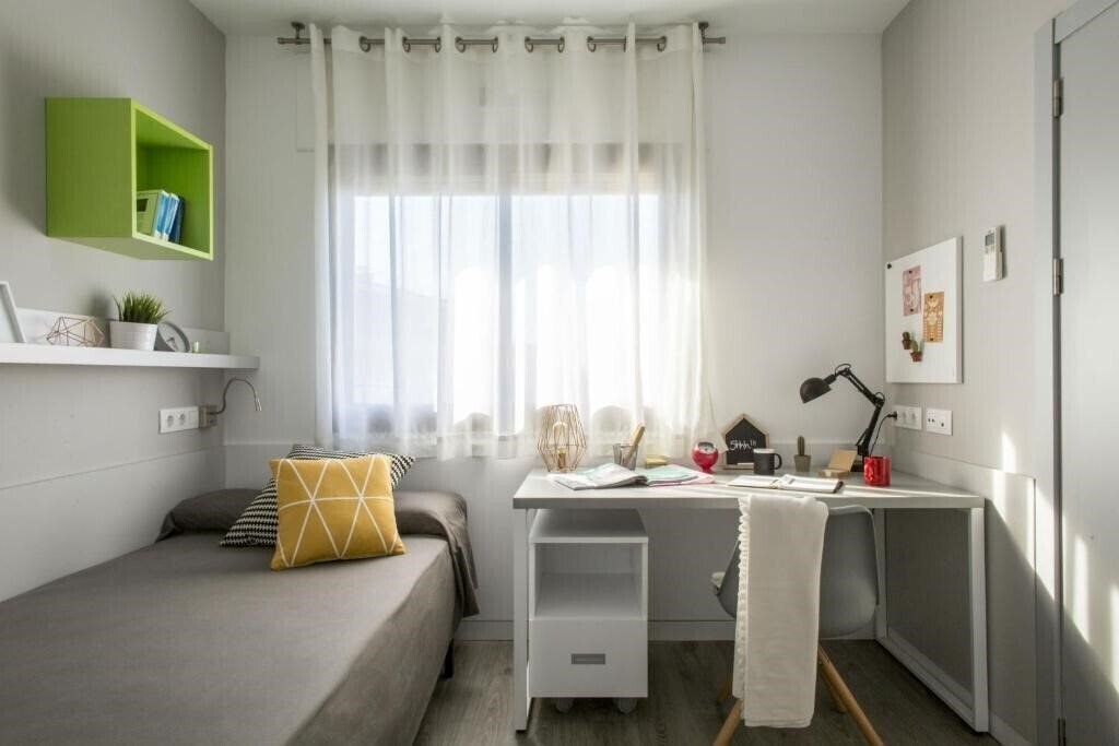 Фотография Residencia Universitaria Barcelona Diagonal 2*