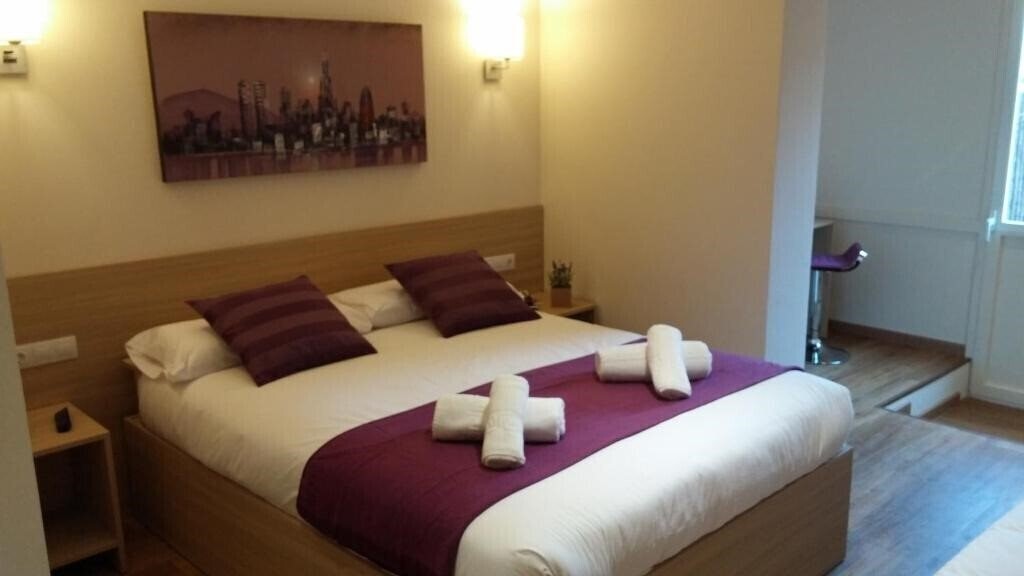 Готель Hostal Barcelona Travel 3*