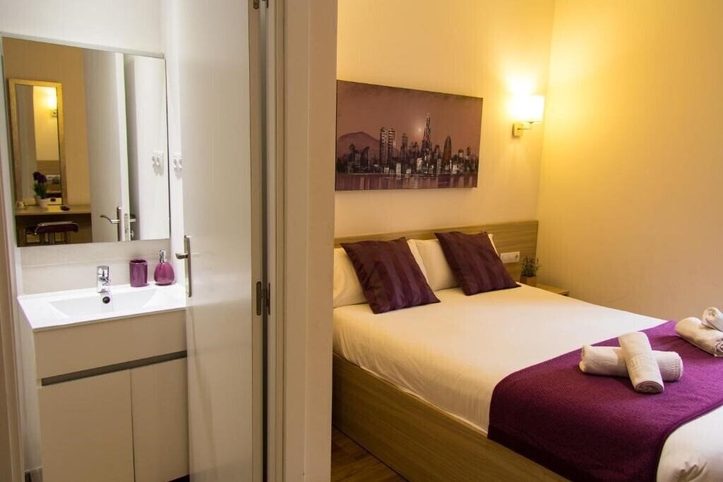 Картинка Hostal Barcelona Travel 3*