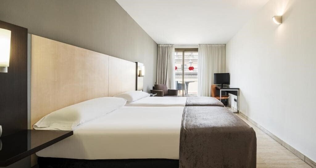 Фото Ilunion Almirante 4*