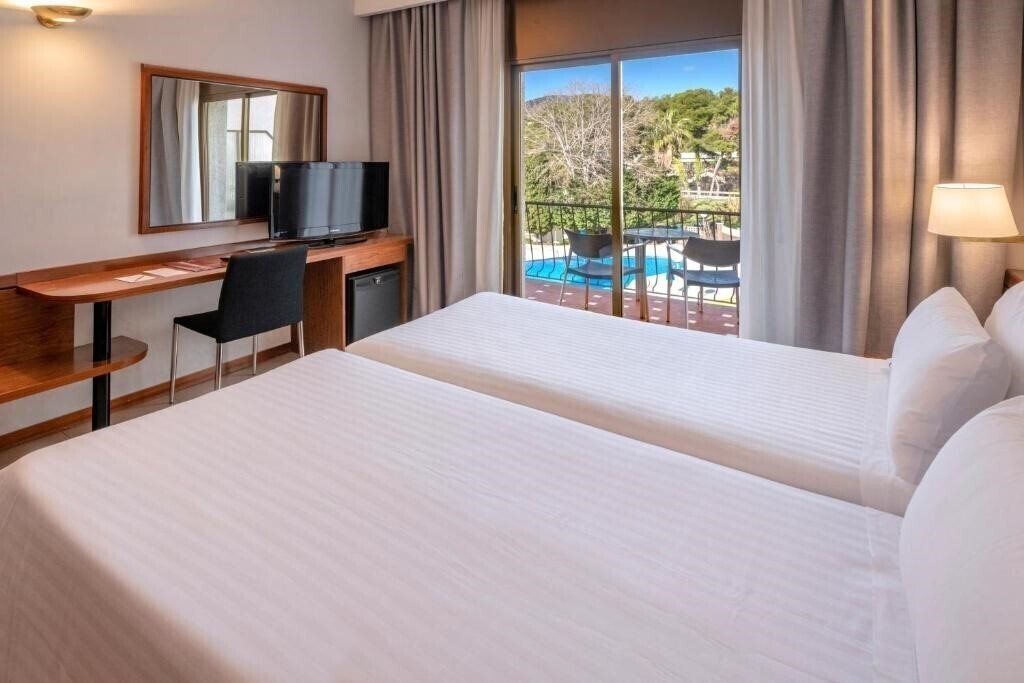 Фото Ciudad de Castelldefels 3*