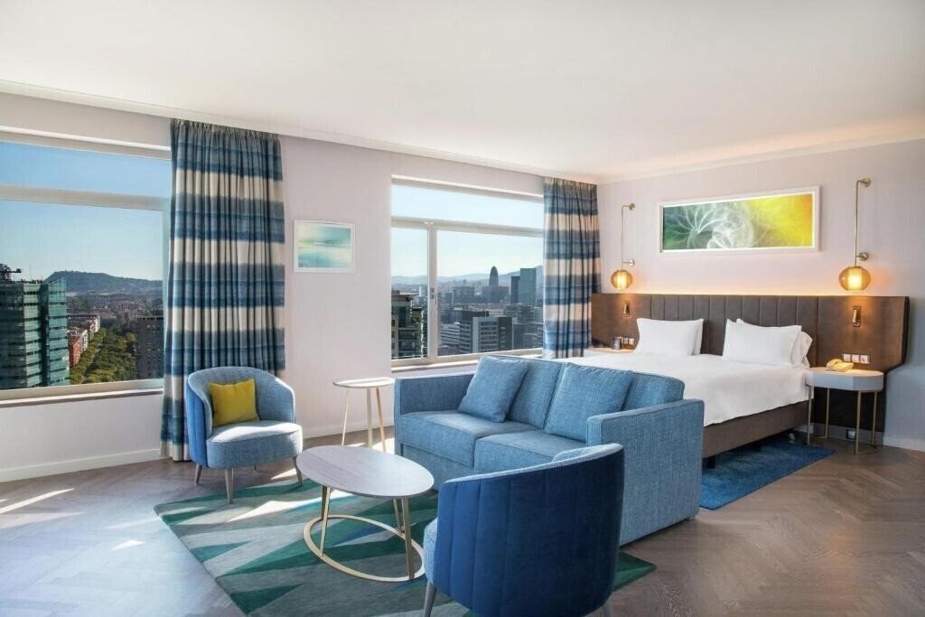 Фото Hilton Diagonal Mar Barcelona 4*