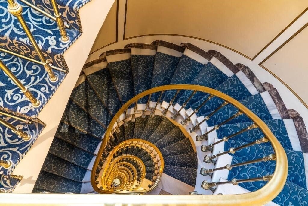 Картинка El Avenida Palace 4*