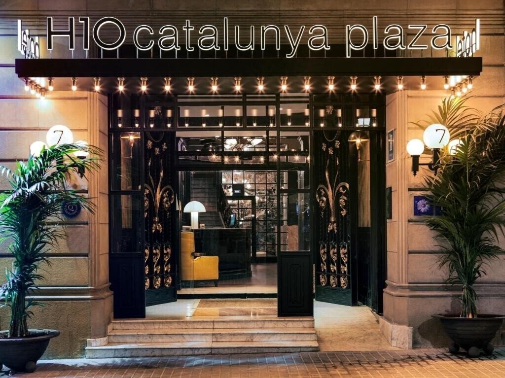 Отель H10 Catalunya Plaza 3*