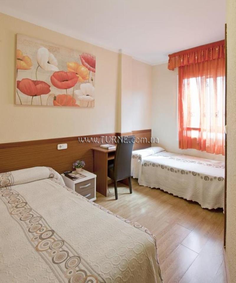 Готель Hostal Barcelona Port 2*