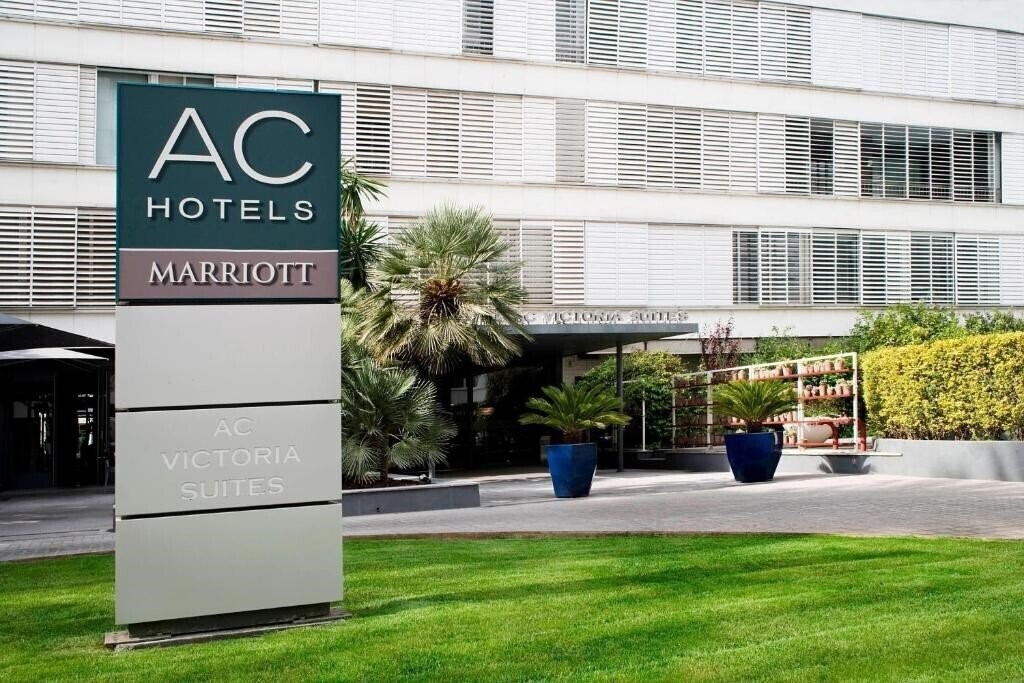 Отель AC Victoria Suites 4*