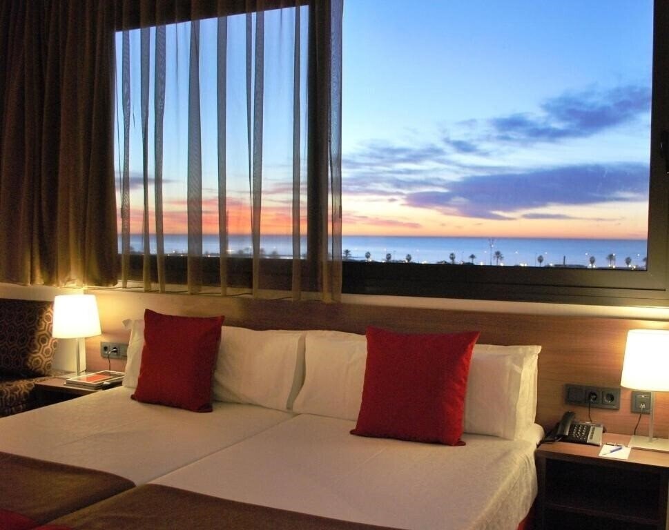 Изображение Hotel 4 Barcelona 4*