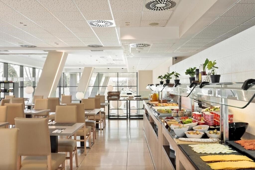 Картинка Hotel 4 Barcelona 4*